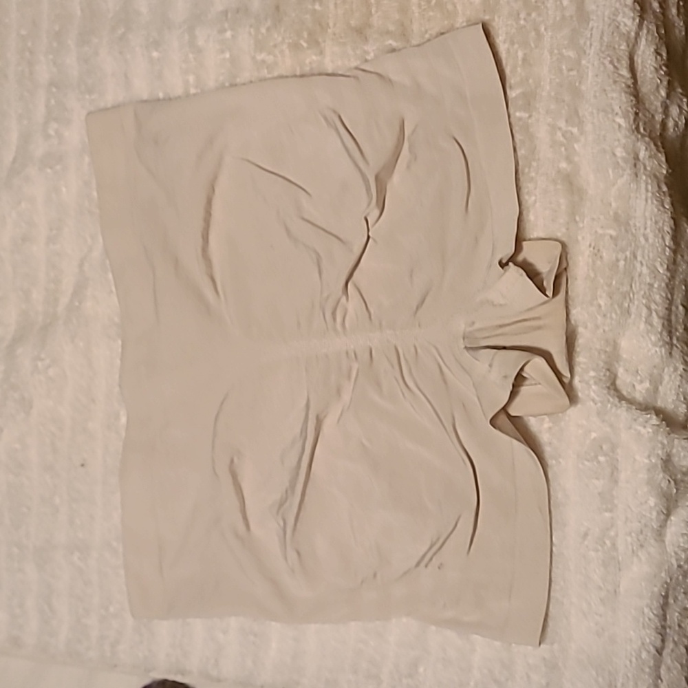 Maidenform, size M (?), white spandex shorts